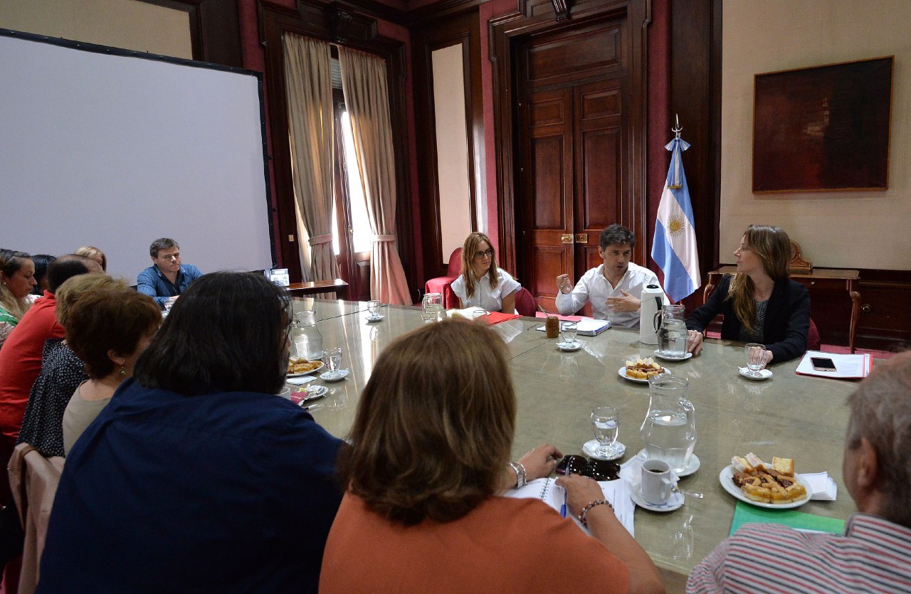 photo4911647771786848315