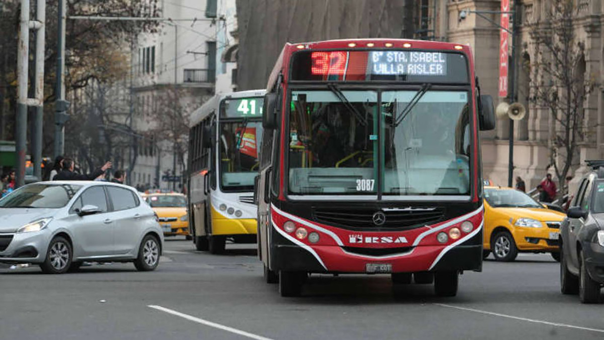 Fracasó una nueva reunión para destrabar la paritaria y la UTA queda más cerca de un paro total de colectivos