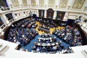 diputados-sesion-scaled-1